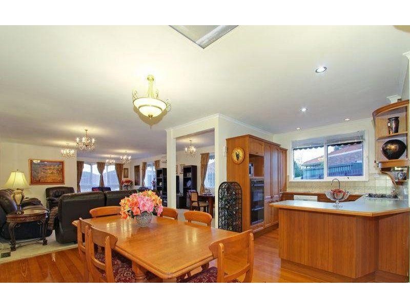 2 Cantala court, Vermont South VIC 3133