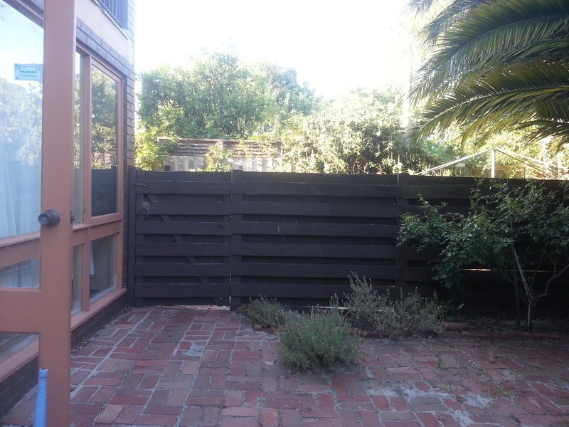 2/9 Cowper Street, St Kilda VIC 3182