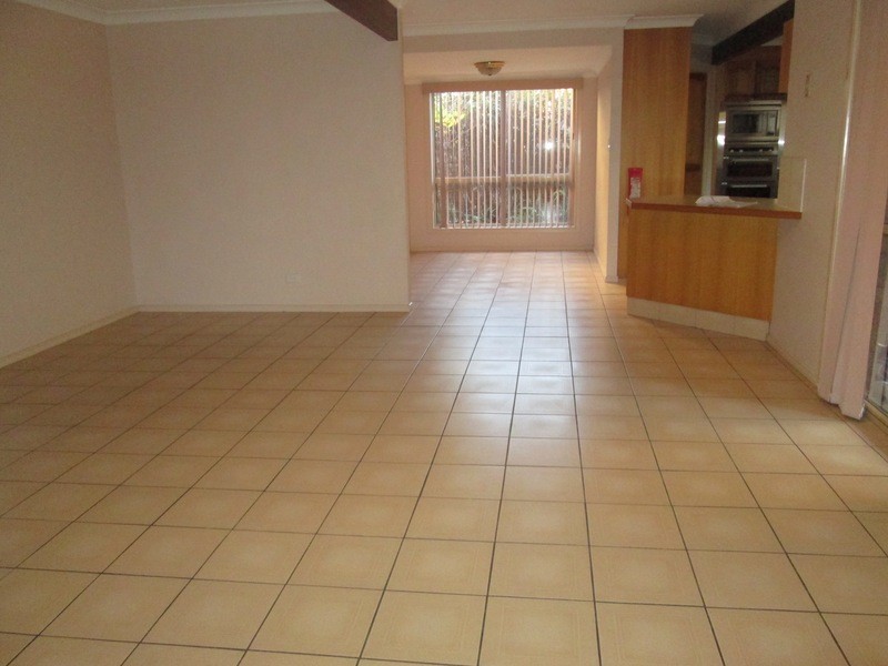 60  Mt Ommaney Drive, Jindalee QLD 4074
