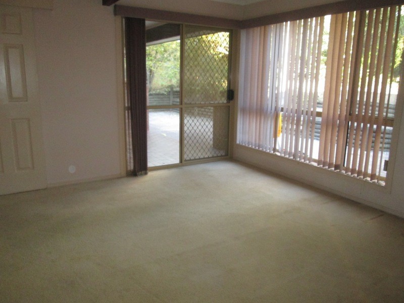 60  Mt Ommaney Drive, Jindalee QLD 4074