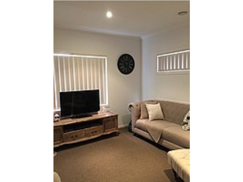 2/11-13 Katsura Retreat, Roxburgh Park VIC 3064