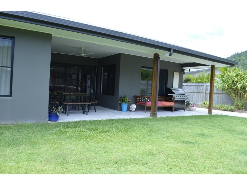 6 Twin Creek Court, Cannonvale QLD 4802