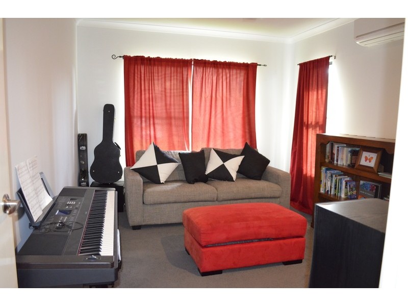 6 Twin Creek Court, Cannonvale QLD 4802