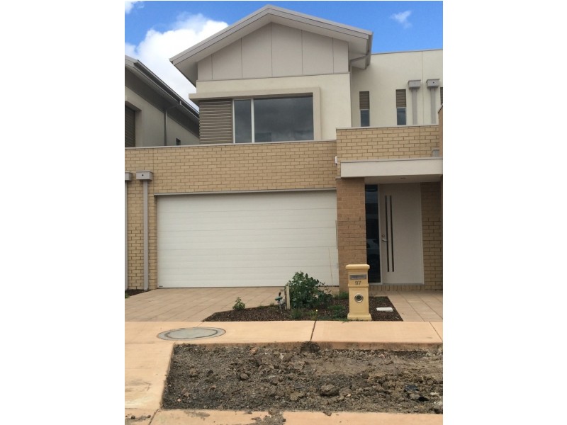 97 Broadbeach Circuit, Point Cook VIC 3030