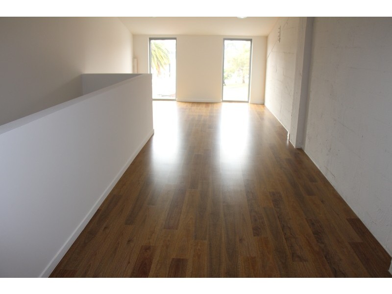 2/2D Parker Street, Footscray VIC 3011