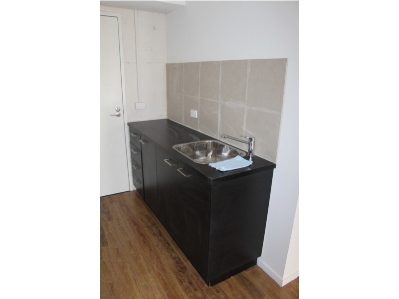 2/2D Parker Street, Footscray VIC 3011