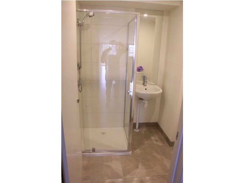 2/2D Parker Street, Footscray VIC 3011