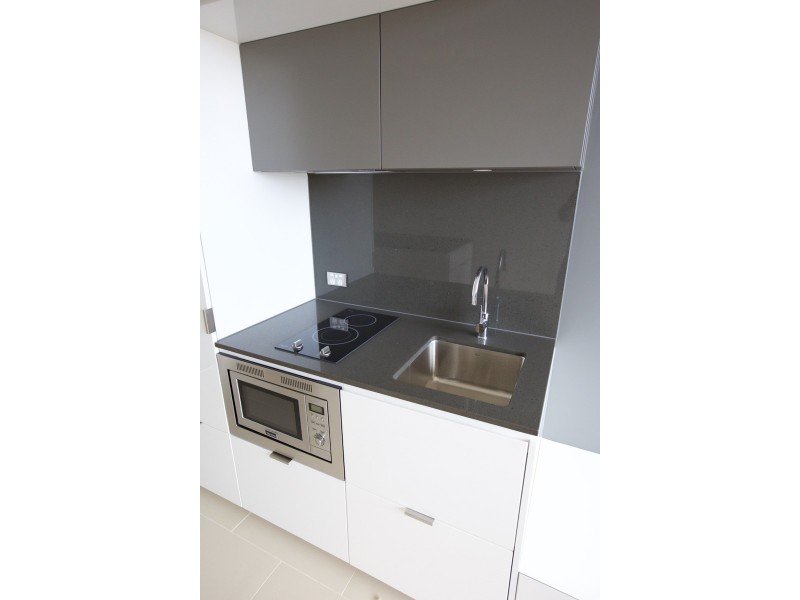 2206/551 Swanston Street, Carlton VIC 3053