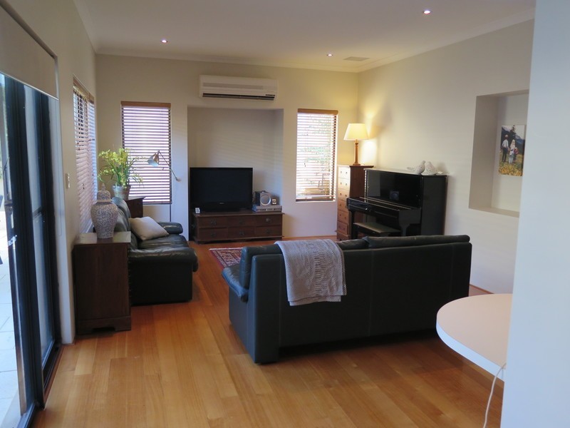 59 Cloister Avenue, Manning WA 6152