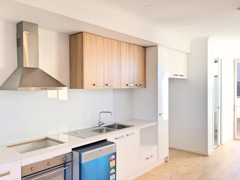 30 Cascade Terrace, Craigieburn VIC 3064