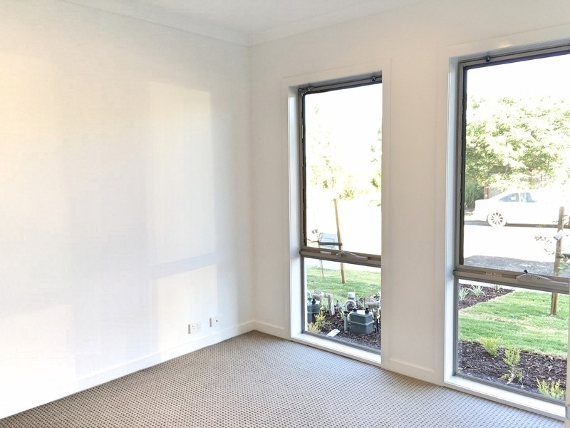 16 Cascade Terrace, Craigieburn VIC 3064