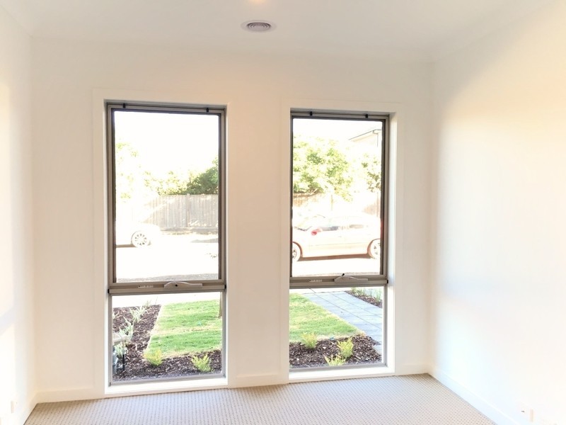 16 Cascade Terrace, Craigieburn VIC 3064