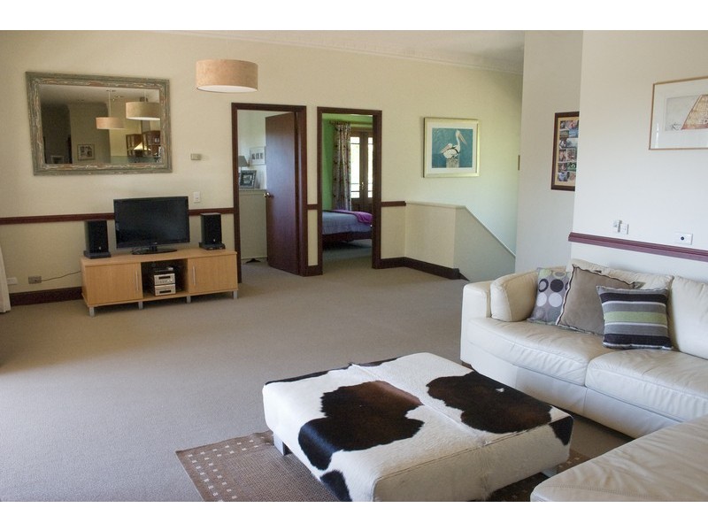 7985 Chamberlain Rd, Lisarow NSW 2250