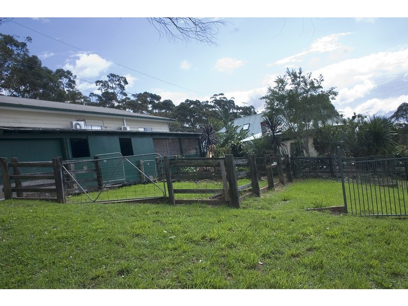 7985 Chamberlain Rd, Lisarow NSW 2250