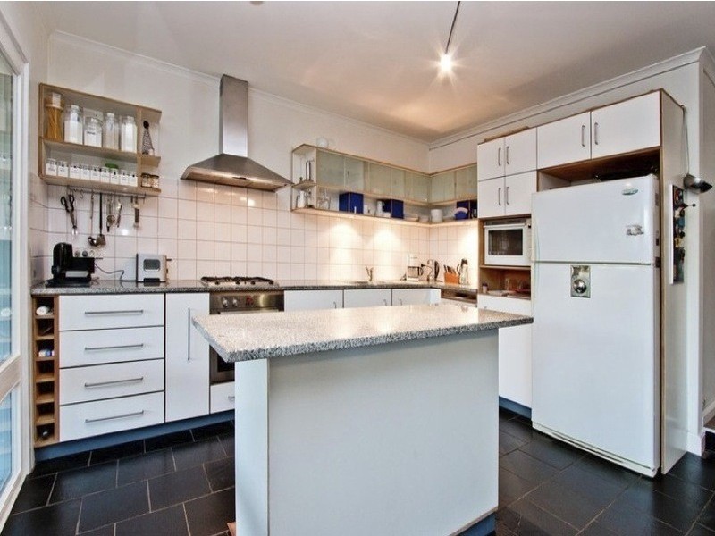 9 Main Street, Henley Beach SA 5022