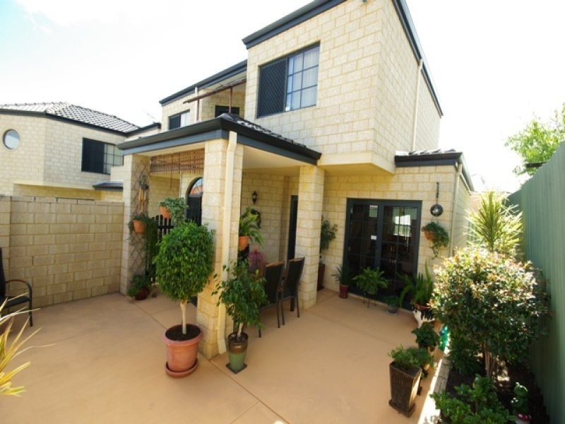 3/14 Monterey St, Nollamara WA 6061