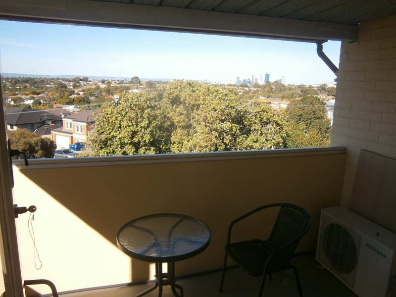 7/43  Kinsella Street, Joondanna WA 6060