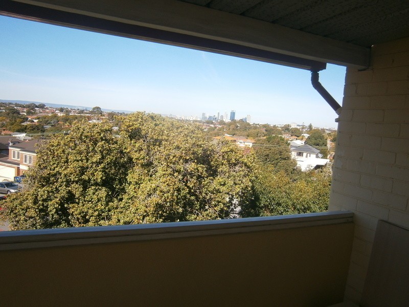 7/43  Kinsella Street, Joondanna WA 6060