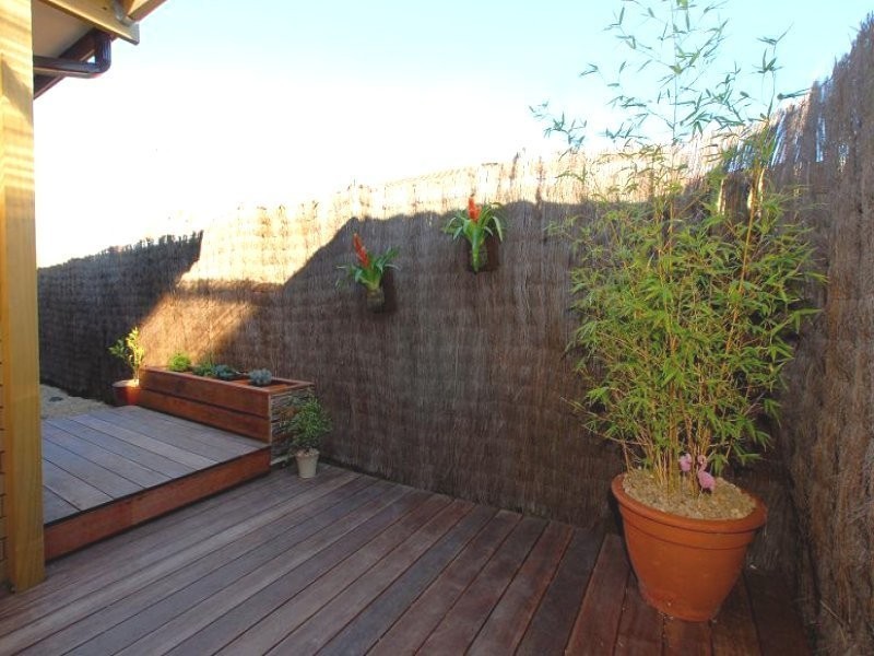 2/616 Barkly Street, West Footscray VIC 3012