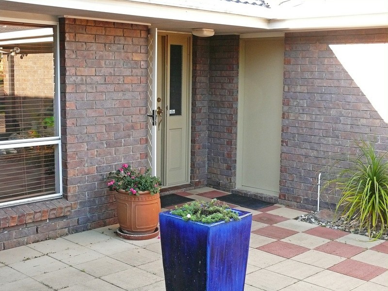 12 Taft Court, Stretton QLD 4116
