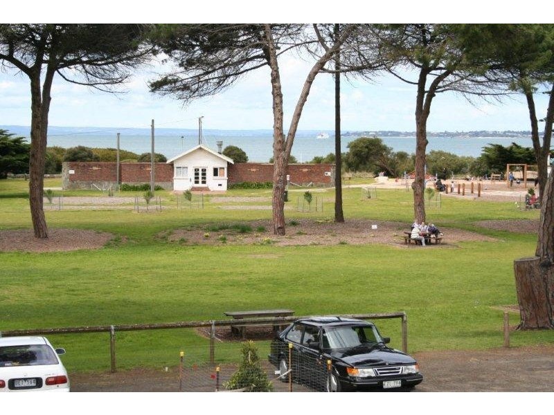 4 Gellibrand St, Queenscliff VIC 3225