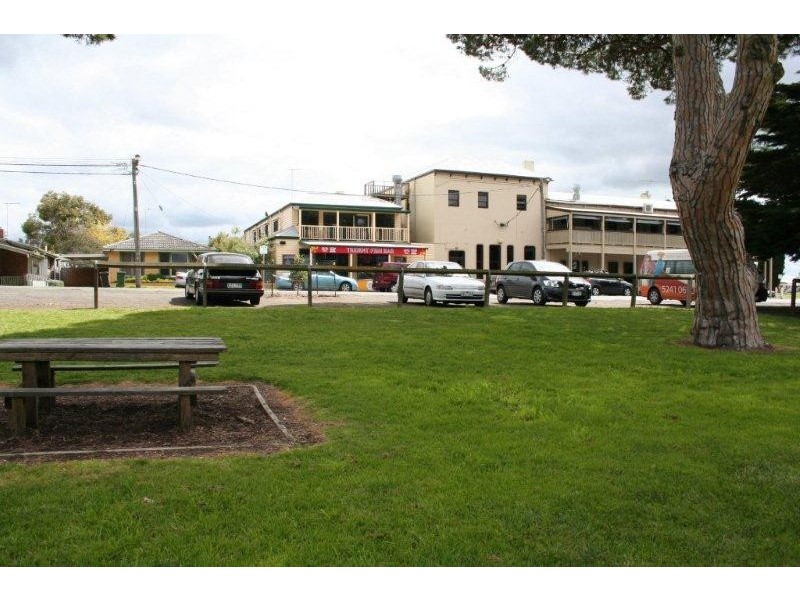 4 Gellibrand St, Queenscliff VIC 3225