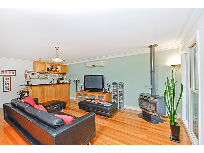 4 Gellibrand St, Queenscliff VIC 3225
