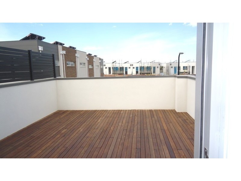 24 Cascade Terrace, Craigieburn VIC 3064