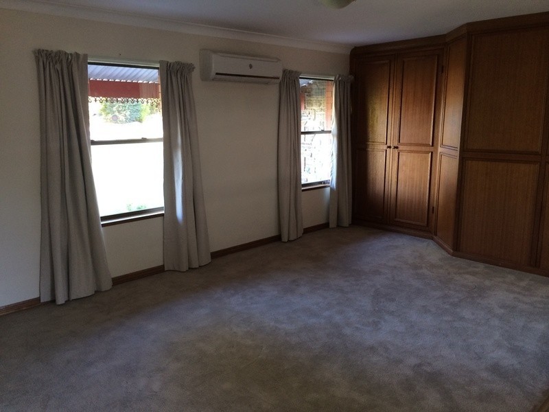 1 Manor Crescent, Mount Barker SA 5251
