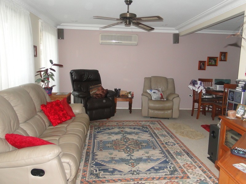 7 Loch Carron Avenue, Farmborough Heights NSW 2526