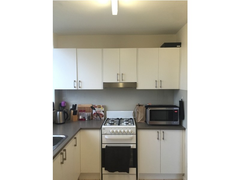 3/82 Dickens Street, Elwood VIC 3184