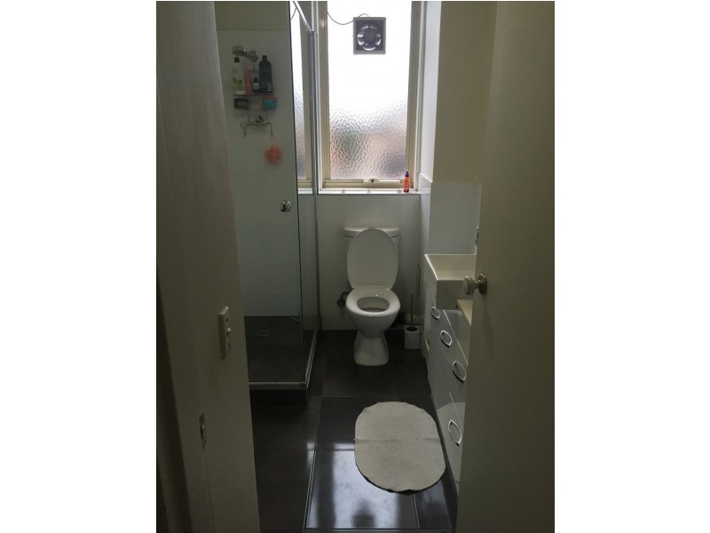 3/82 Dickens Street, Elwood VIC 3184