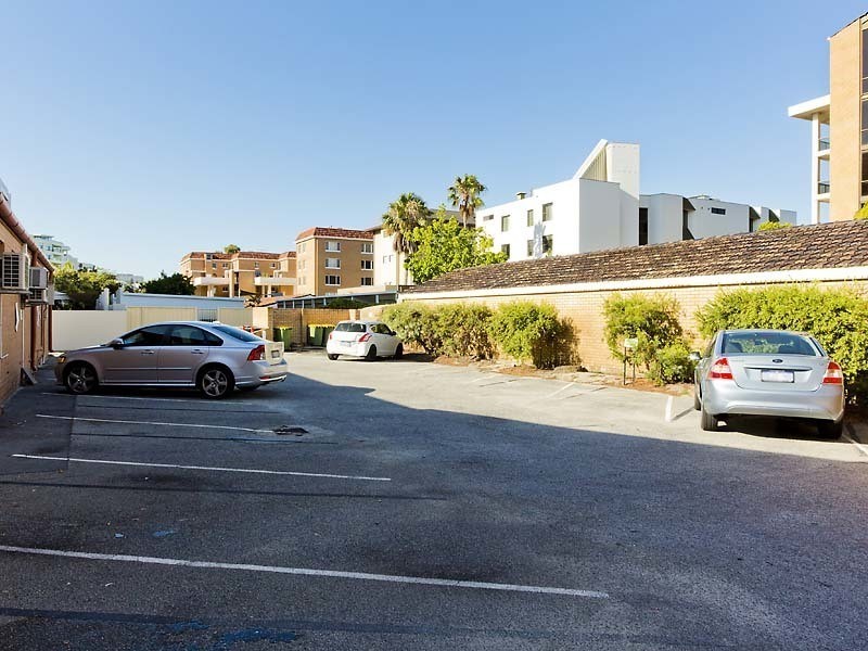 64 Mill Point Road, South Perth WA 6151