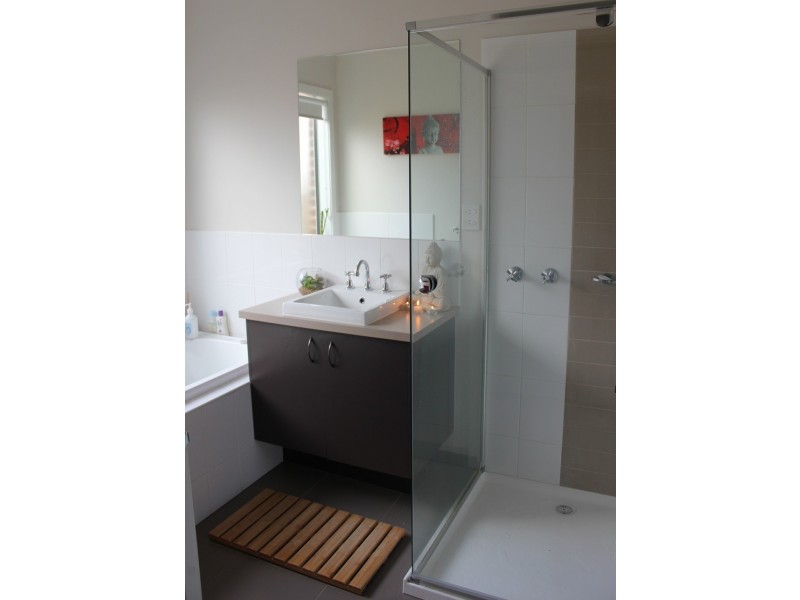 16 Faircroft Drive, Brookfield VIC 3338