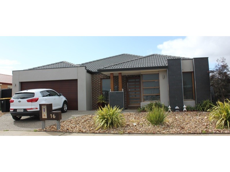 16 Faircroft Drive, Brookfield VIC 3338