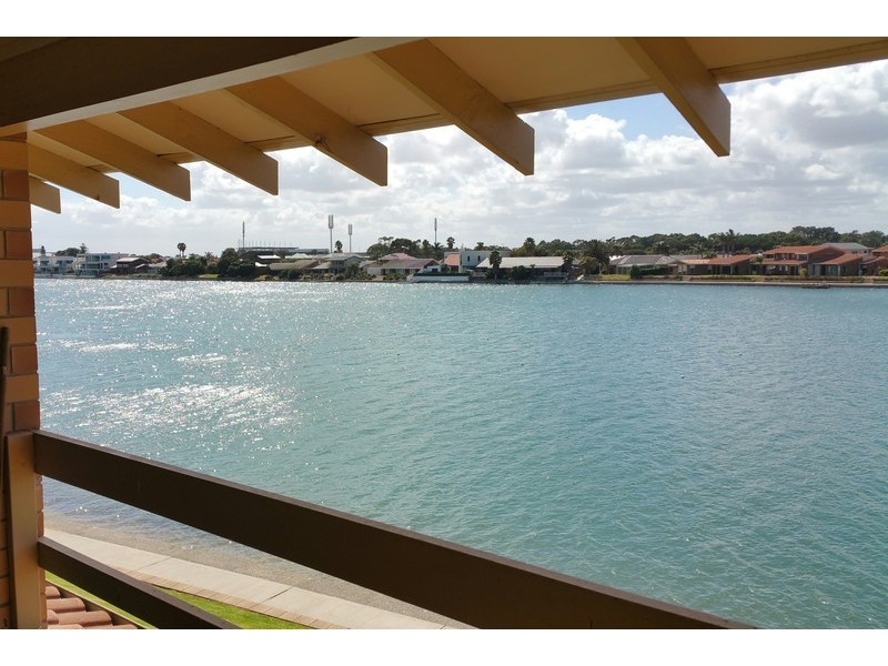 3/80 Military Road, Tennyson SA 5022