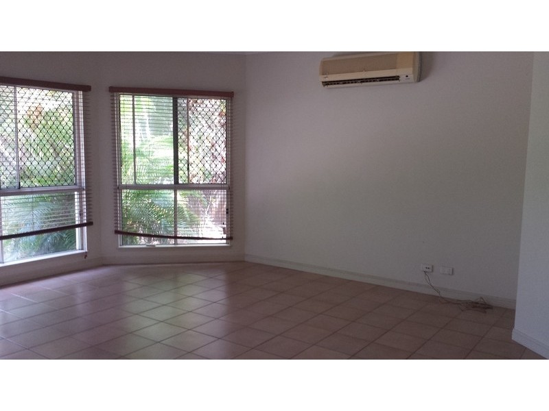 270 Robert Road, Bentley Park QLD 4869