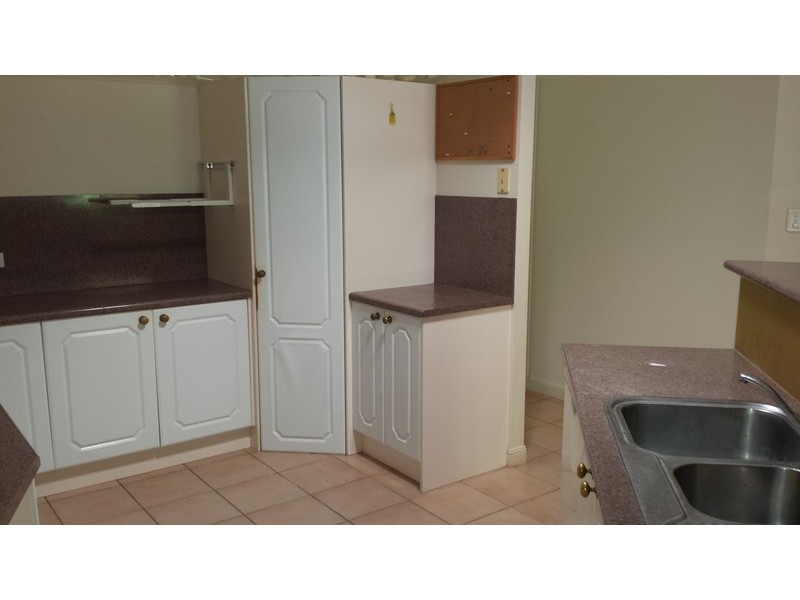 270 Robert Road, Bentley Park QLD 4869