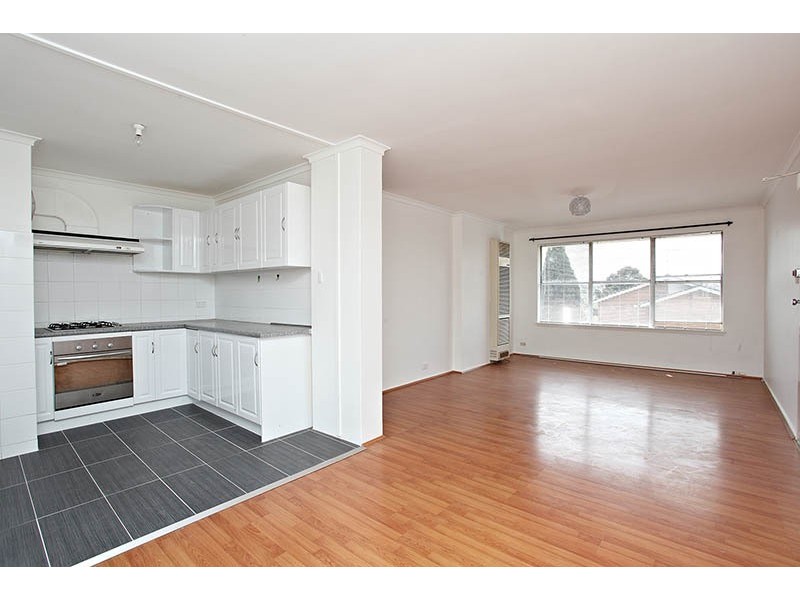 6/2 MCLENNAN PLACE, Preston VIC 3072