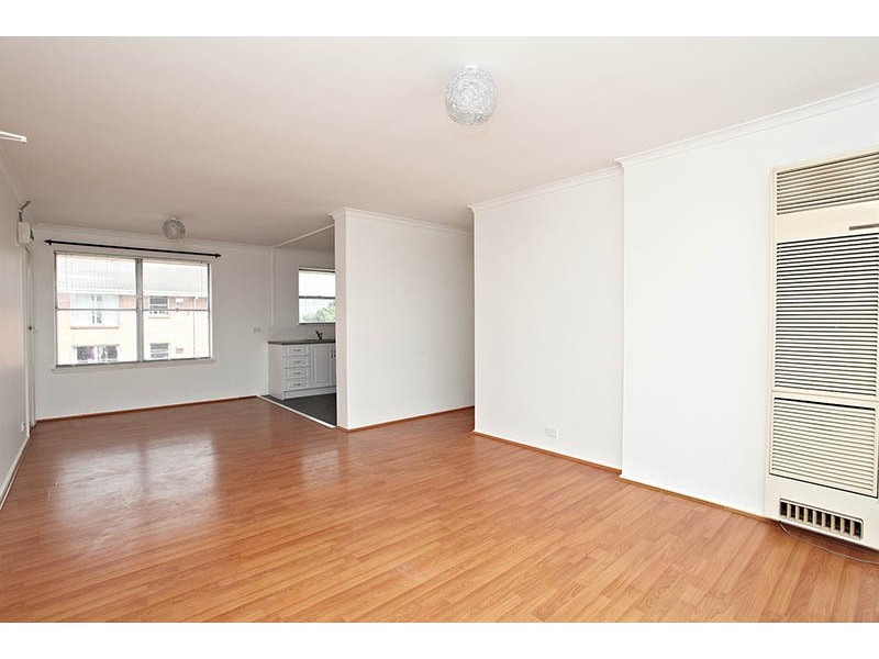 6/2 MCLENNAN PLACE, Preston VIC 3072