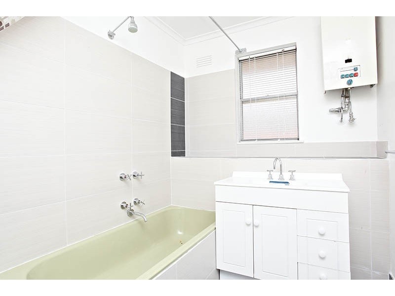 6/2 MCLENNAN PLACE, Preston VIC 3072