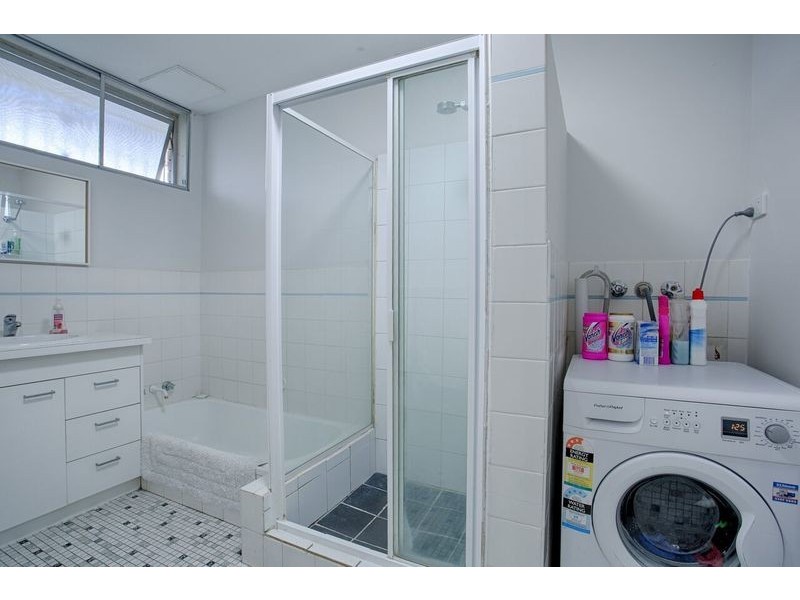 1/339 Cavendish Road, Coorparoo QLD 4151