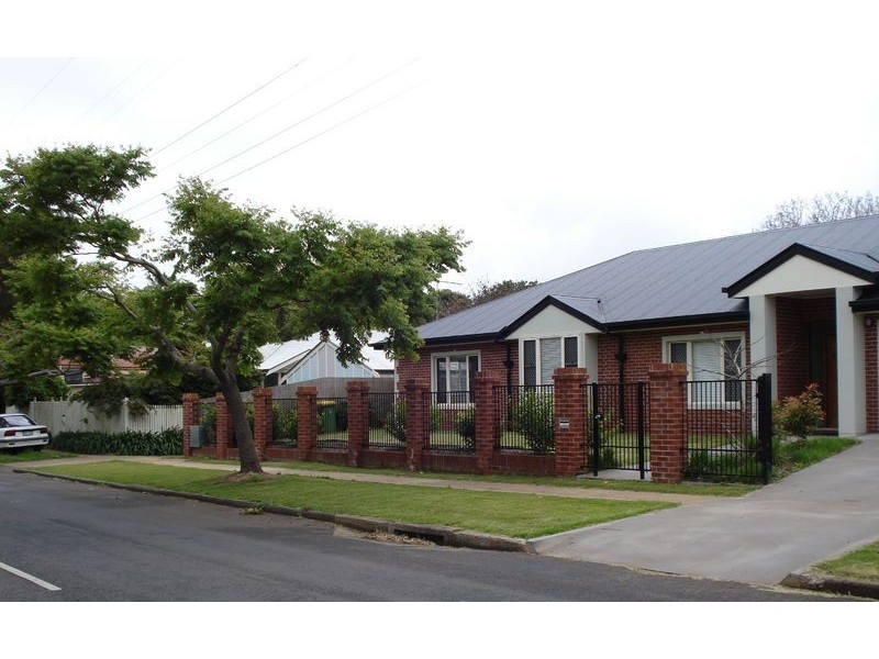28A Curzon St, East Toowoomba QLD 4350