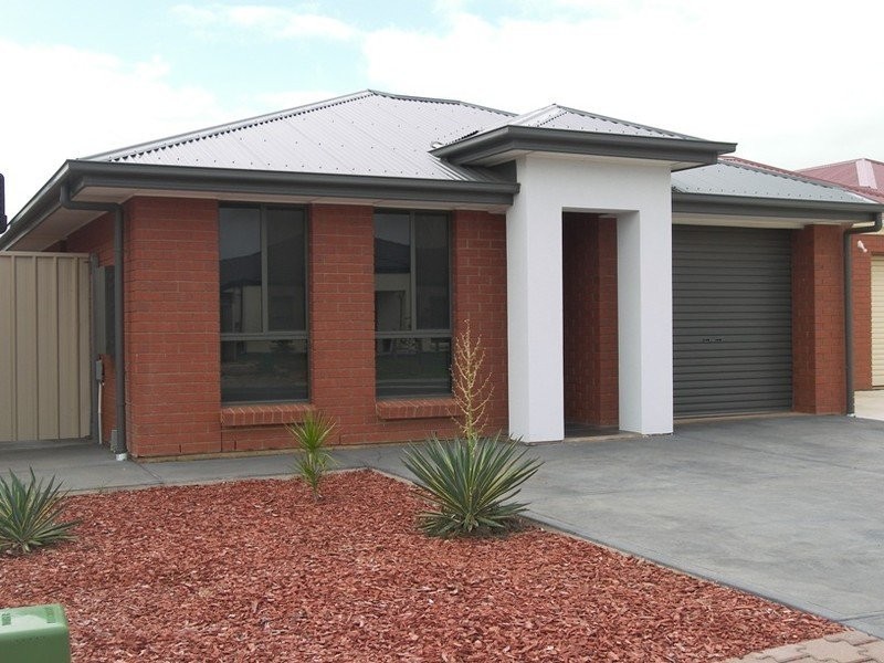 27  Banff St, Burton SA 5110