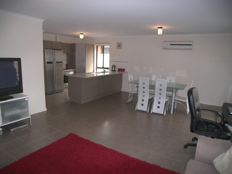 27  Banff St, Burton SA 5110