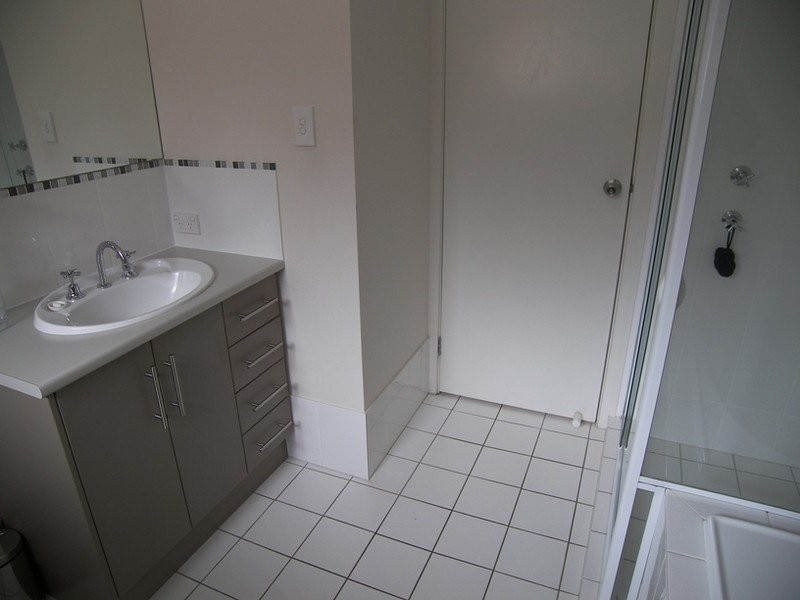 27  Banff St, Burton SA 5110