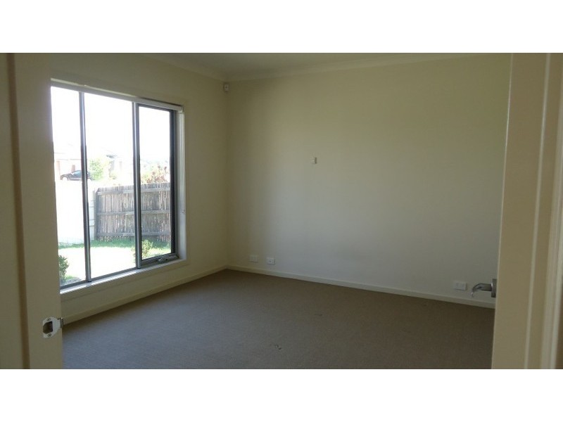 192 Sandhurst Boulevard, Sandhurst VIC 3977