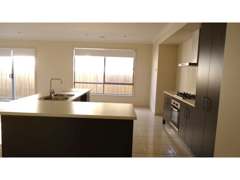 192 Sandhurst Boulevard, Sandhurst VIC 3977