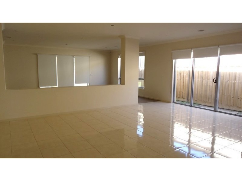 192 Sandhurst Boulevard, Sandhurst VIC 3977