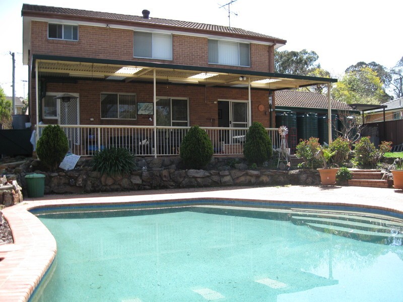 16 Geraldine Ave, Baulkham Hills NSW 2153